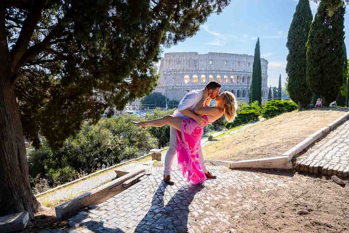 The dip back during the engagement photoshoot in Rome at the Coliseum