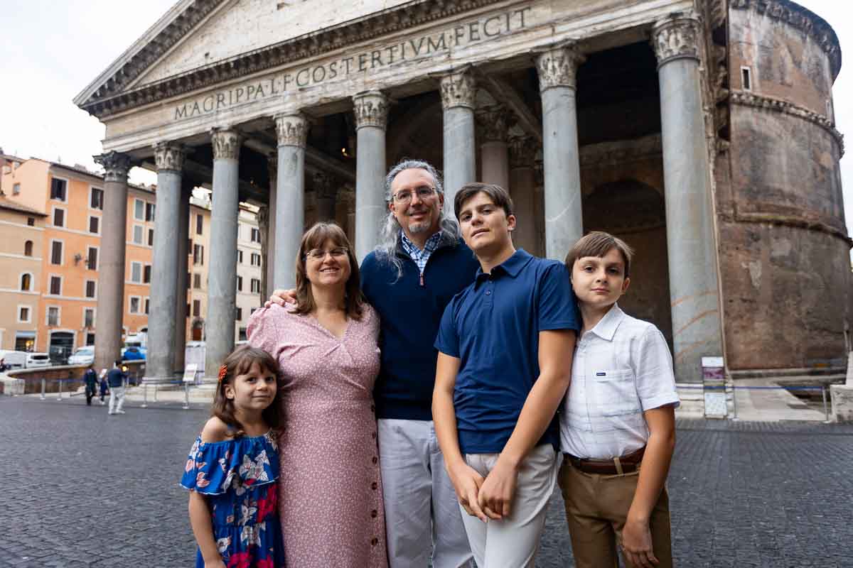 Family portrait picture taken at the Roman Pantheon during an early morning photoshoot