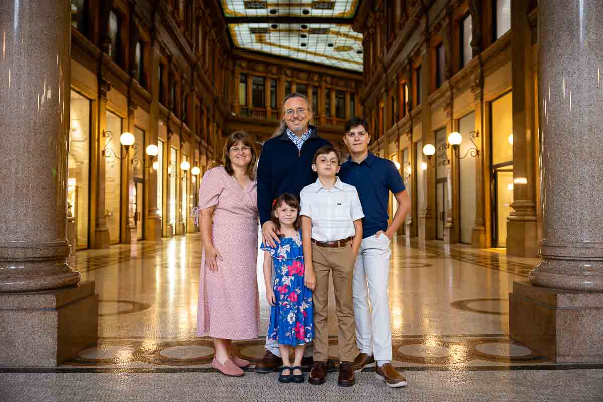 Indoor shoot family photography taken in a gallery in Rome Italy