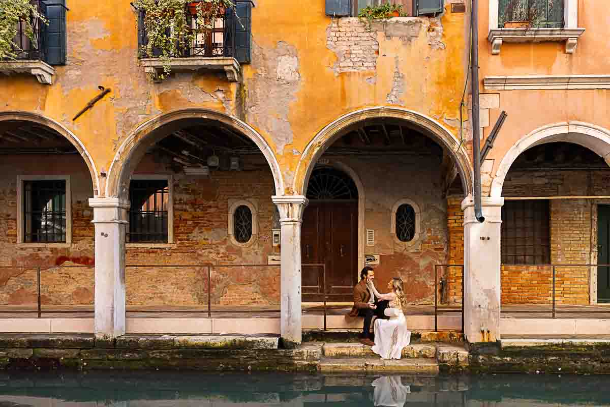 Photoshoot after a Marriage Proposal in Venice 