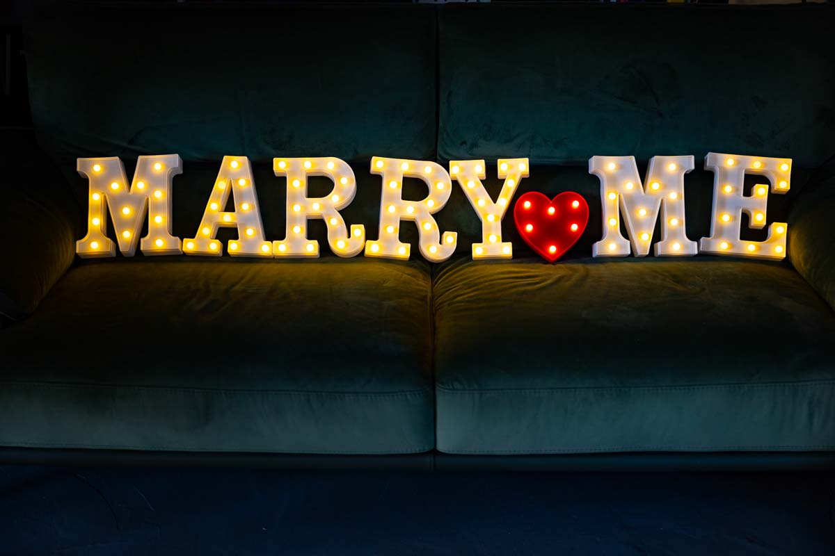 Marry me sign